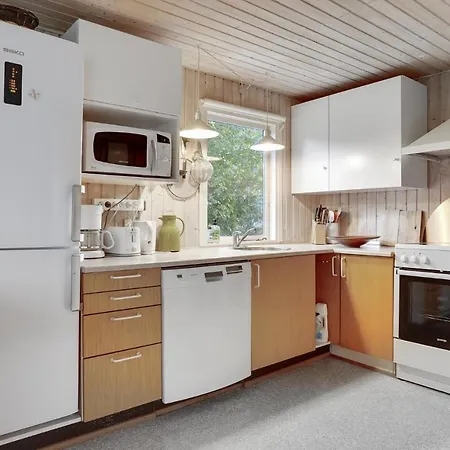 Stunning In Glesborg With Kitchen