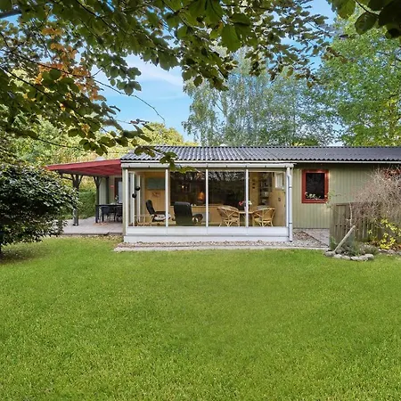 בית נופש Stunning In Glesborg With Kitchen Fjellerup Strand