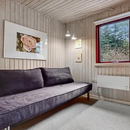 Stunning In Glesborg With Kitchen *